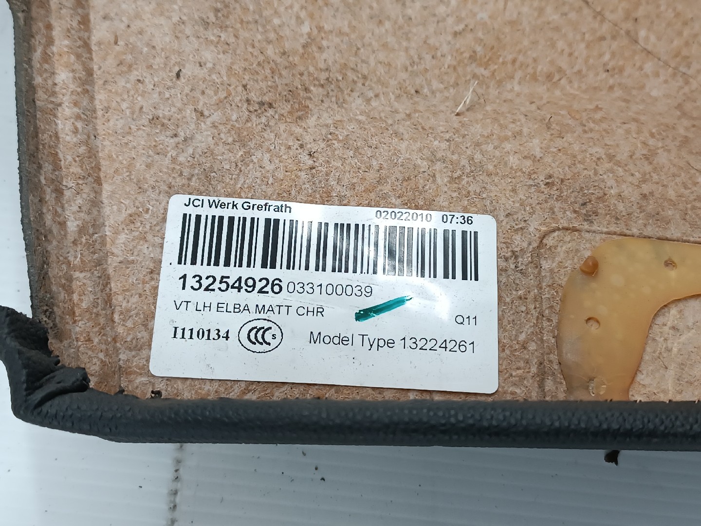 Quartela de porta frente esquerda OPEL ASTRA H GTC (A04) | 05 - 10 Imagem-1