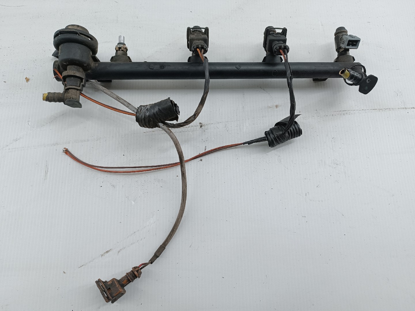 Regua de injeção RENAULT LAGUNA I (B56_, 556_) | 93 - 02