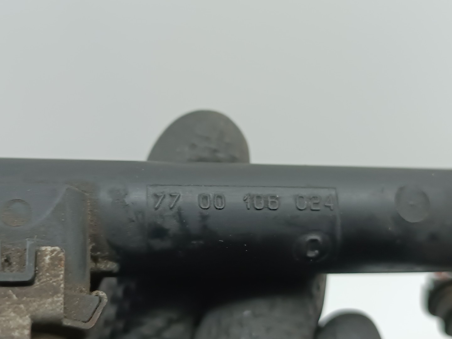 Regua de injeção RENAULT LAGUNA I (B56_, 556_) | 93 - 02 Imagem-3