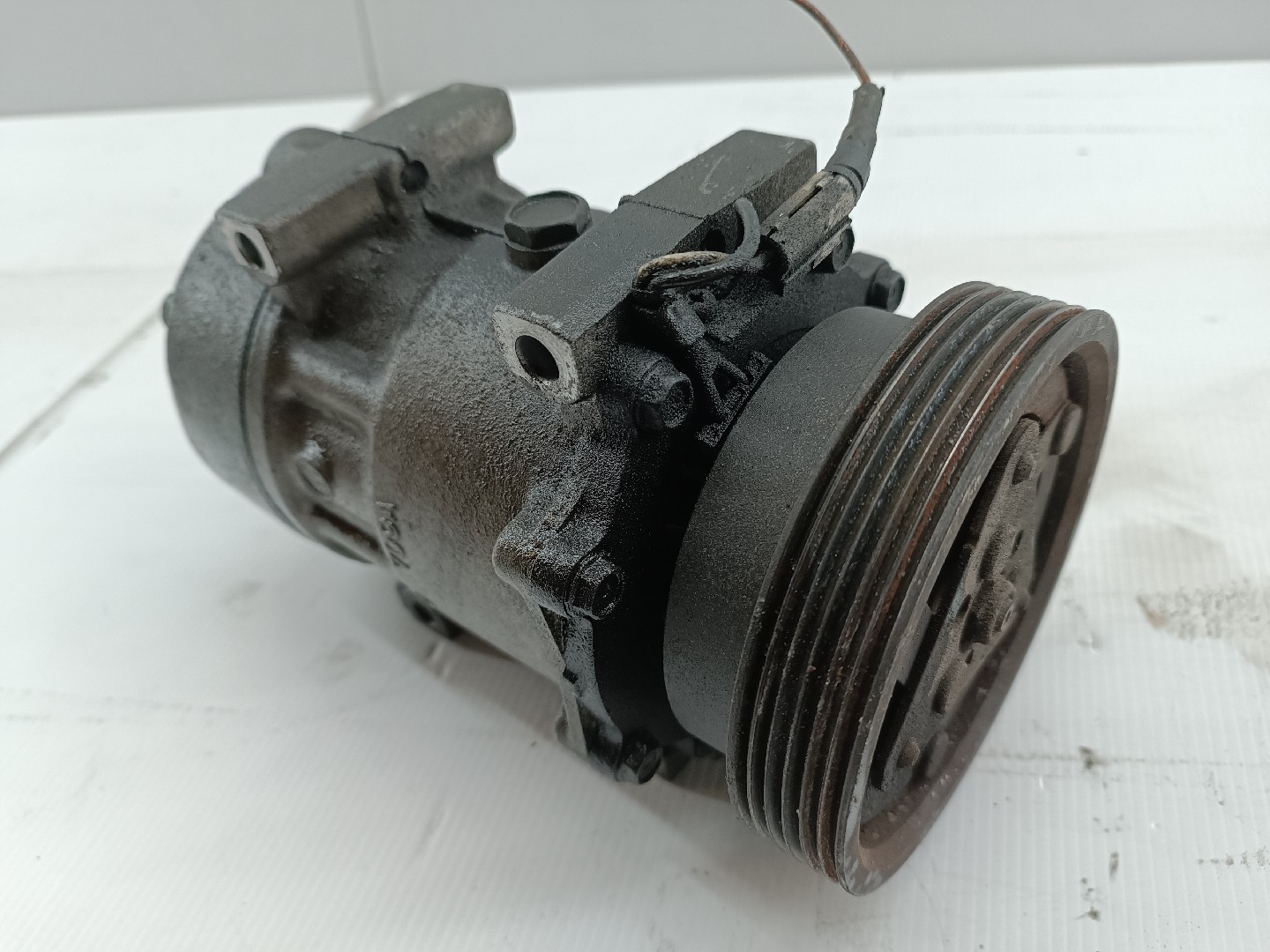 Compressor de Ar Condicionado RENAULT LAGUNA I (B56_, 556_) | 93 - 02 Imagem-4