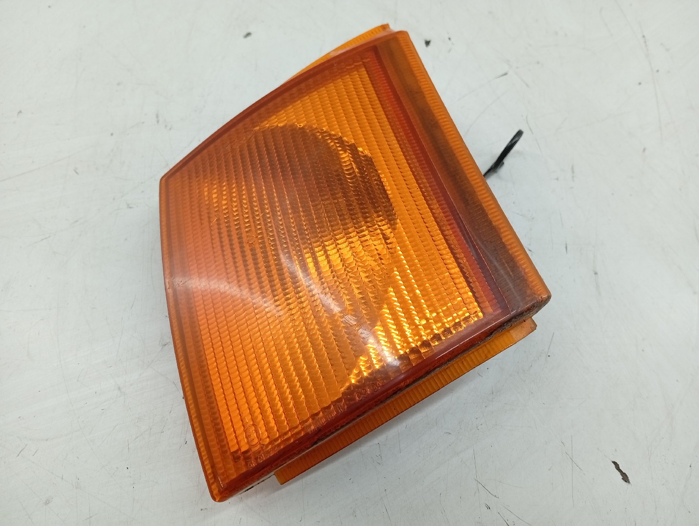 Farolim de Pisca Frente Esquerdo FORD TRANSIT Caixa (T_ _) | 85 - 92 Imagem-3