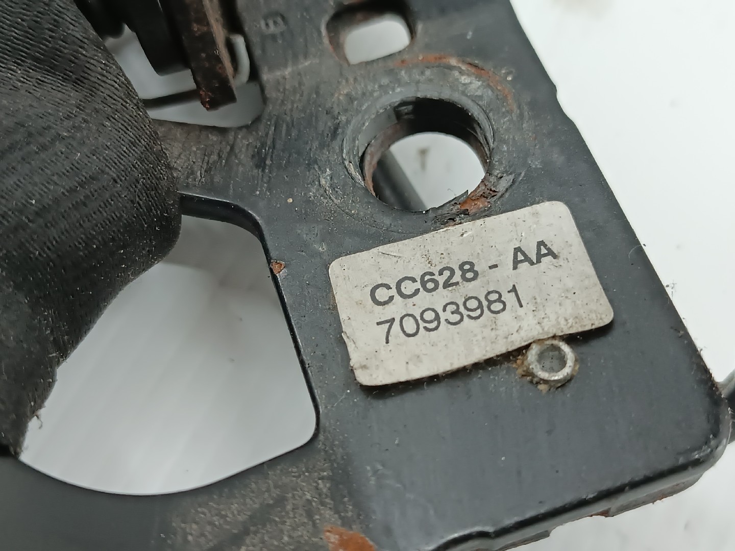 Encaixe cinto traseiro CITROEN C4 Coupé (LA_) | 04 - 13 Imagem-1