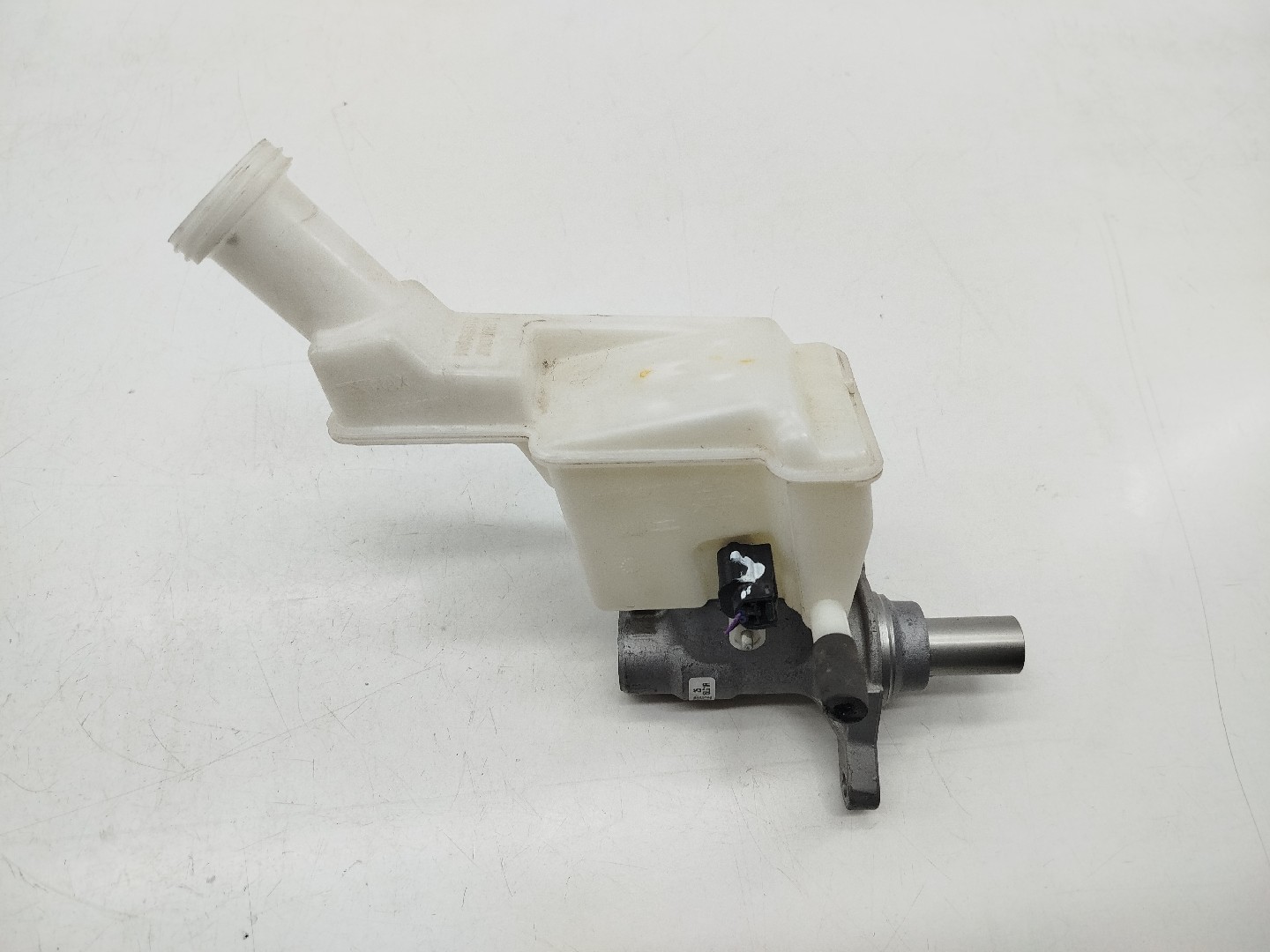 Bomba dos Travões NISSAN MICRA V (K14) | 16 - 