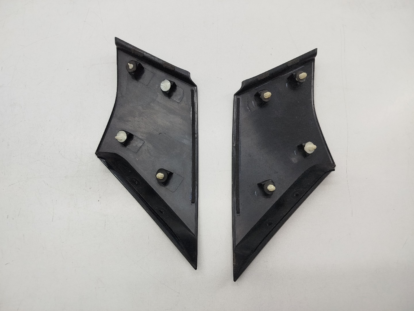 Moldura de pilar C NISSAN MICRA V (K14) | 16 -  Imagem-1