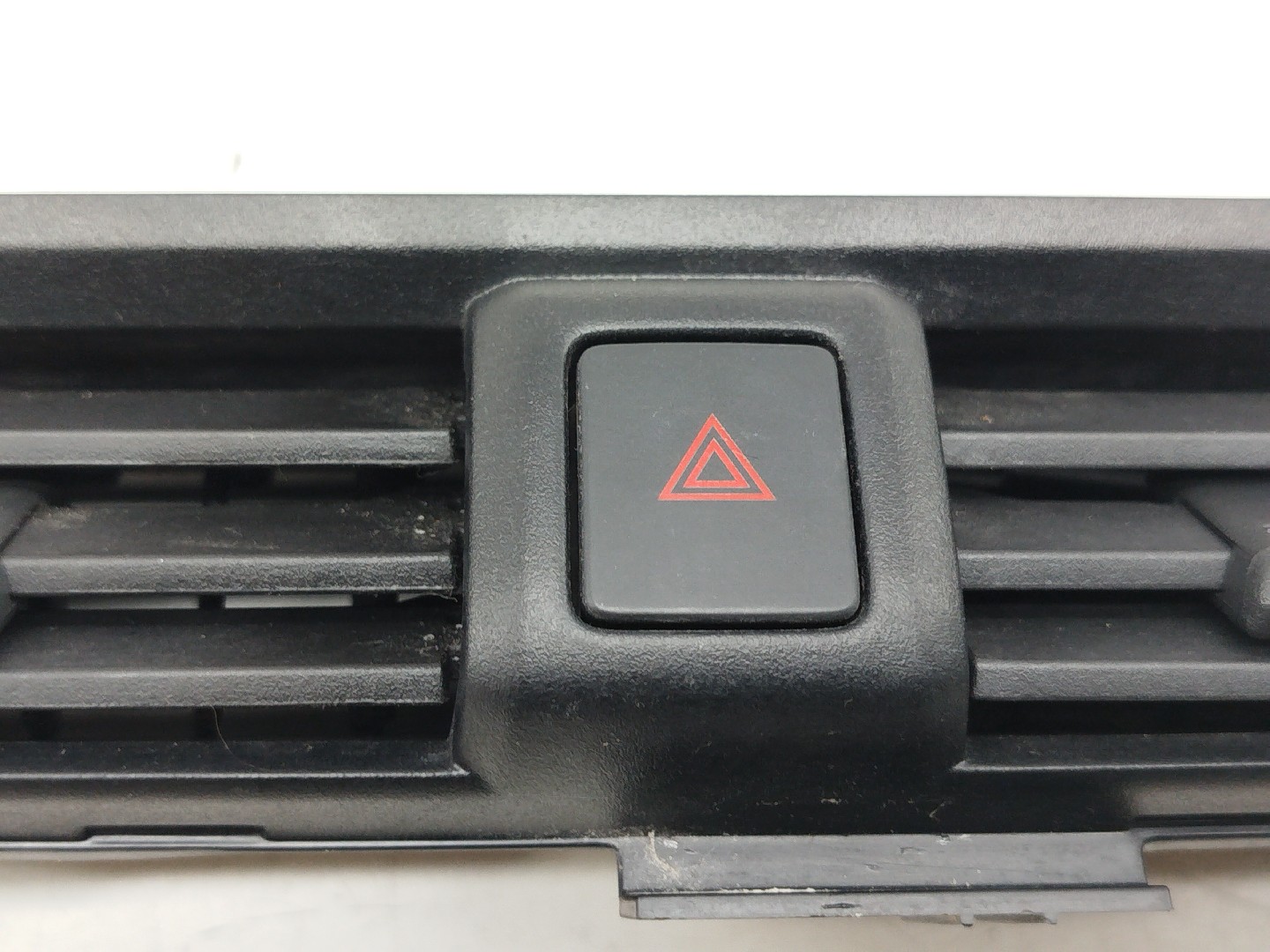 Difusor de ar central NISSAN MICRA V (K14) | 16 -  Imagem-1