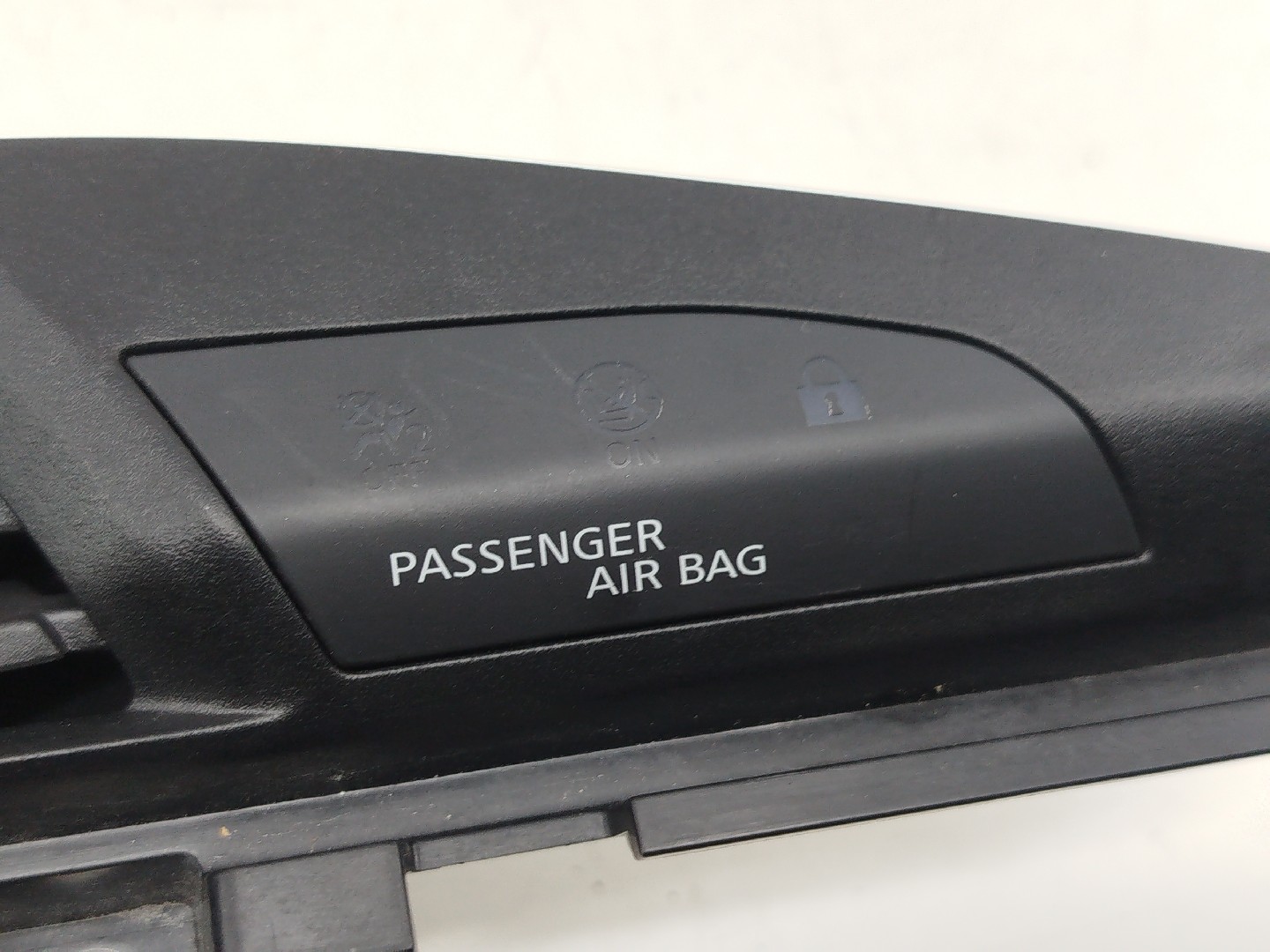 Difusor de ar central NISSAN MICRA V (K14) | 16 -  Imagem-2