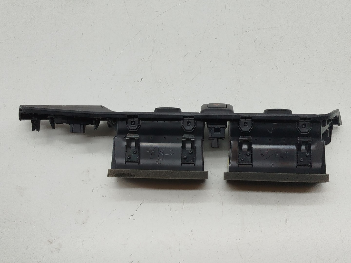 Difusor de ar central NISSAN MICRA V (K14) | 16 -  Imagem-4