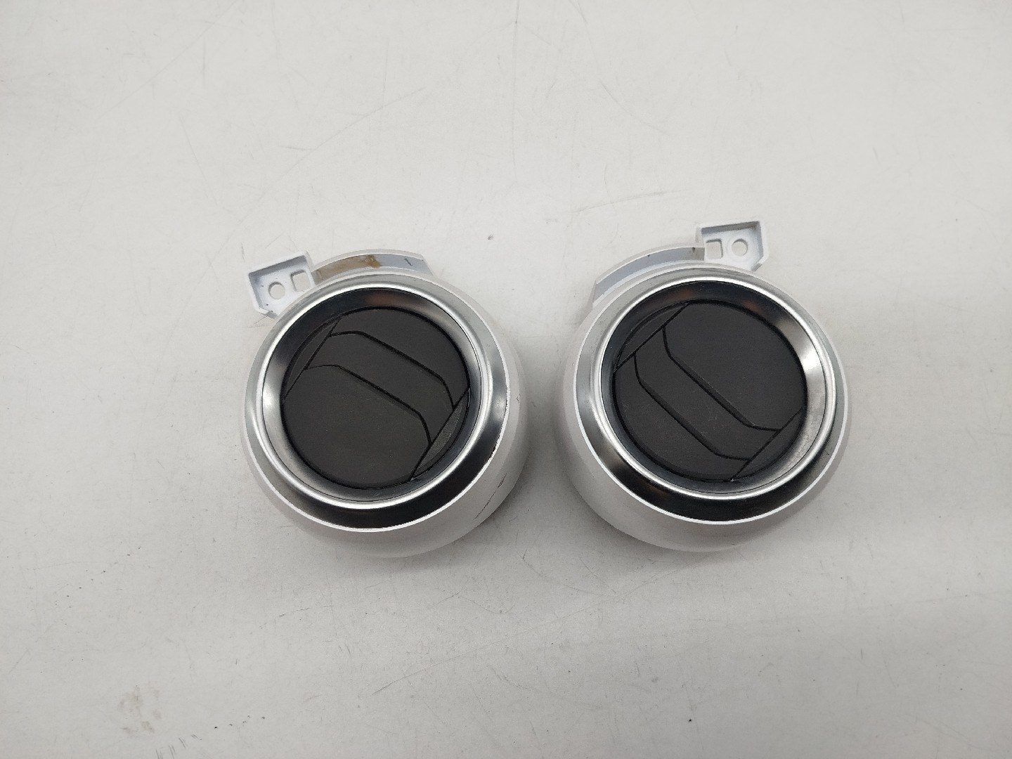 Saída de ar NISSAN MICRA V (K14) | 16 - 