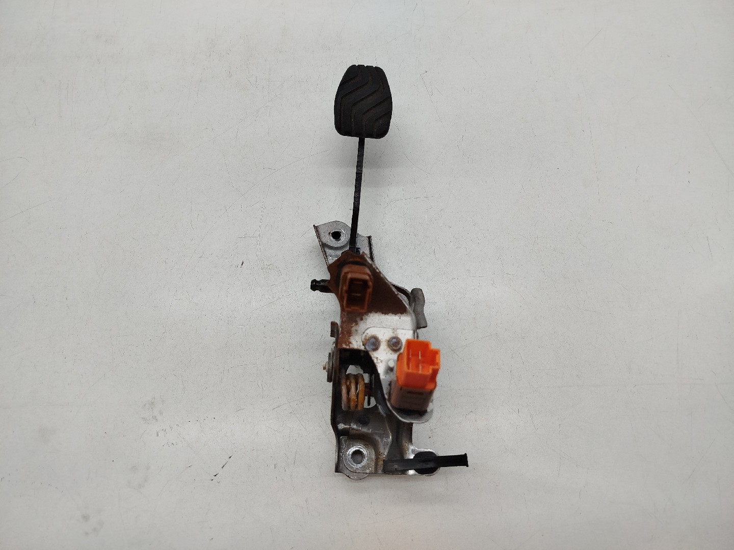 Pedal de embraiagem NISSAN MICRA V (K14) | 16 - 