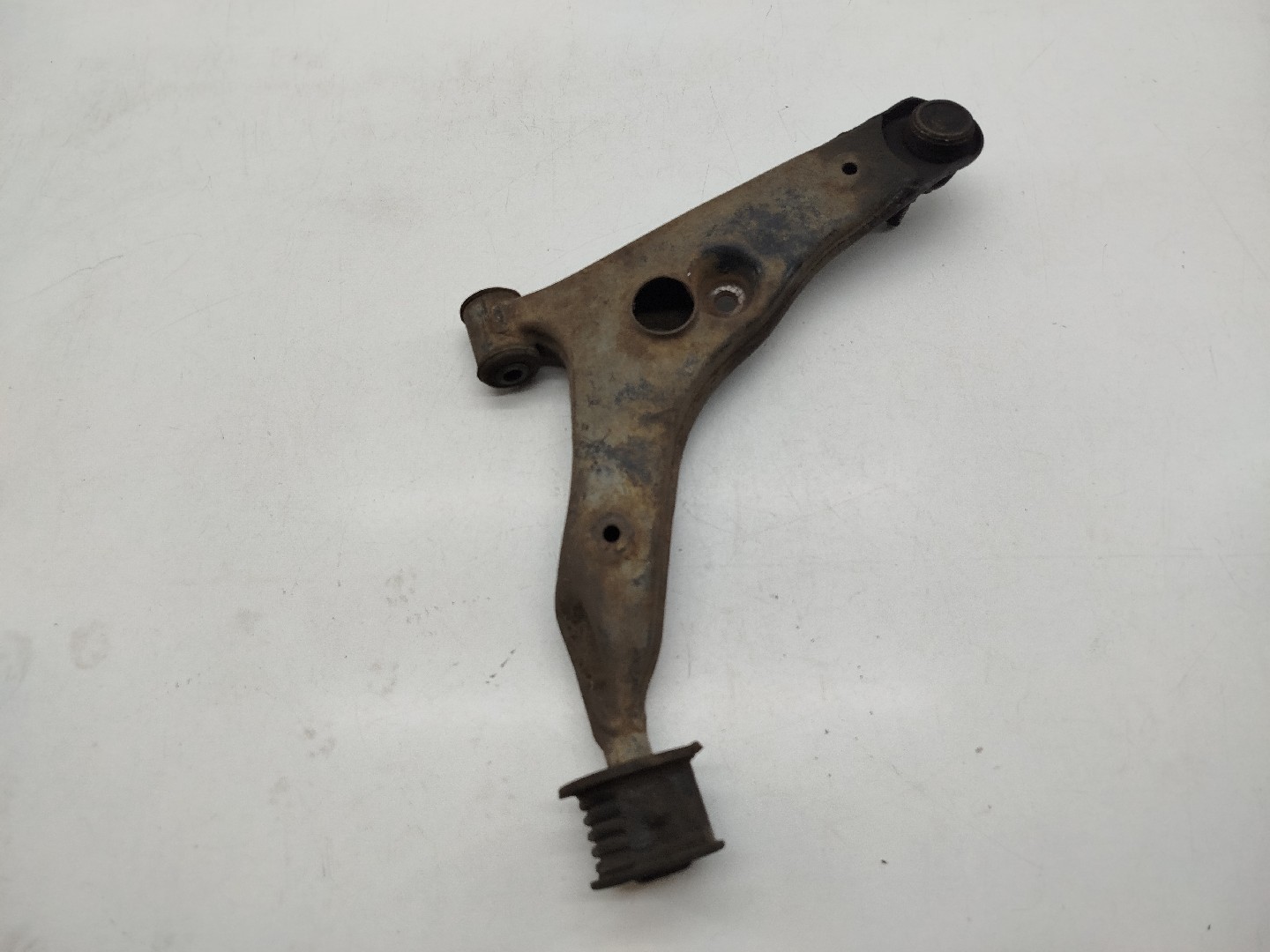 Braço de suspensão frente esquerdo MITSUBISHI COLT V (CJ_, CP_) | 95 - 04 Imagem-4