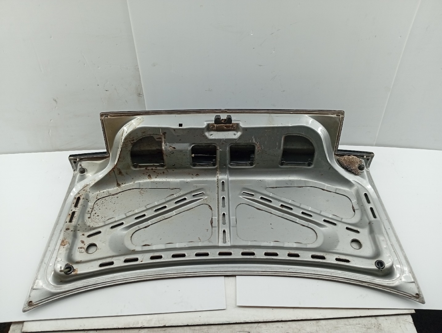 Porta de mala VOLKSWAGEN JETTA II (19E, 1G2, 165) | 83 - 92 Imagem-3