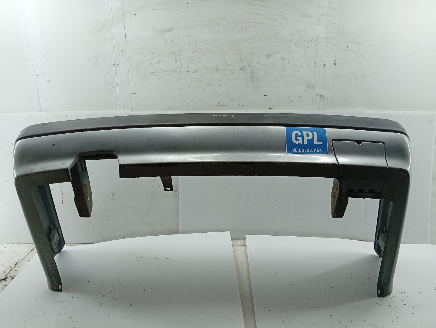 Para Choques Traseiro VOLKSWAGEN JETTA II (19E, 1G2, 165) | 83 - 92