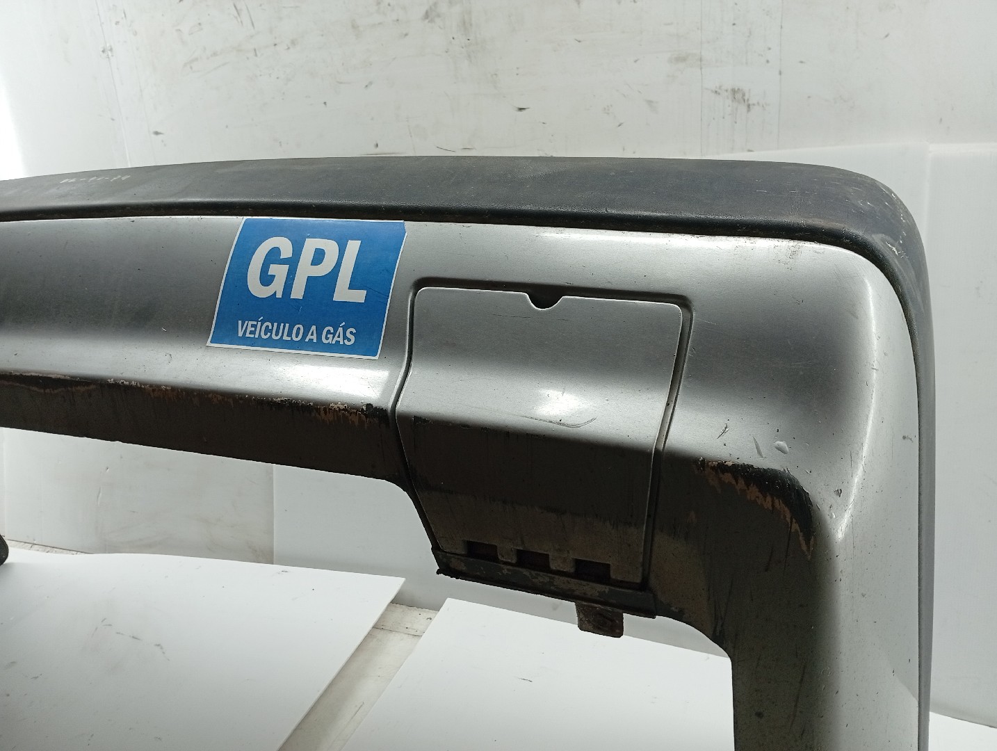 Para Choques Traseiro VOLKSWAGEN JETTA II (19E, 1G2, 165) | 83 - 92 Imagem-1