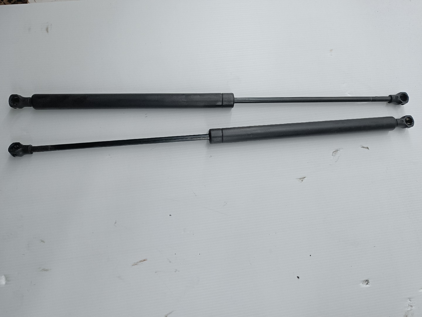 Amortecedores de mala esq. / Dir. PEUGEOT 206 Hatchback (2A/C) | 98 - 12