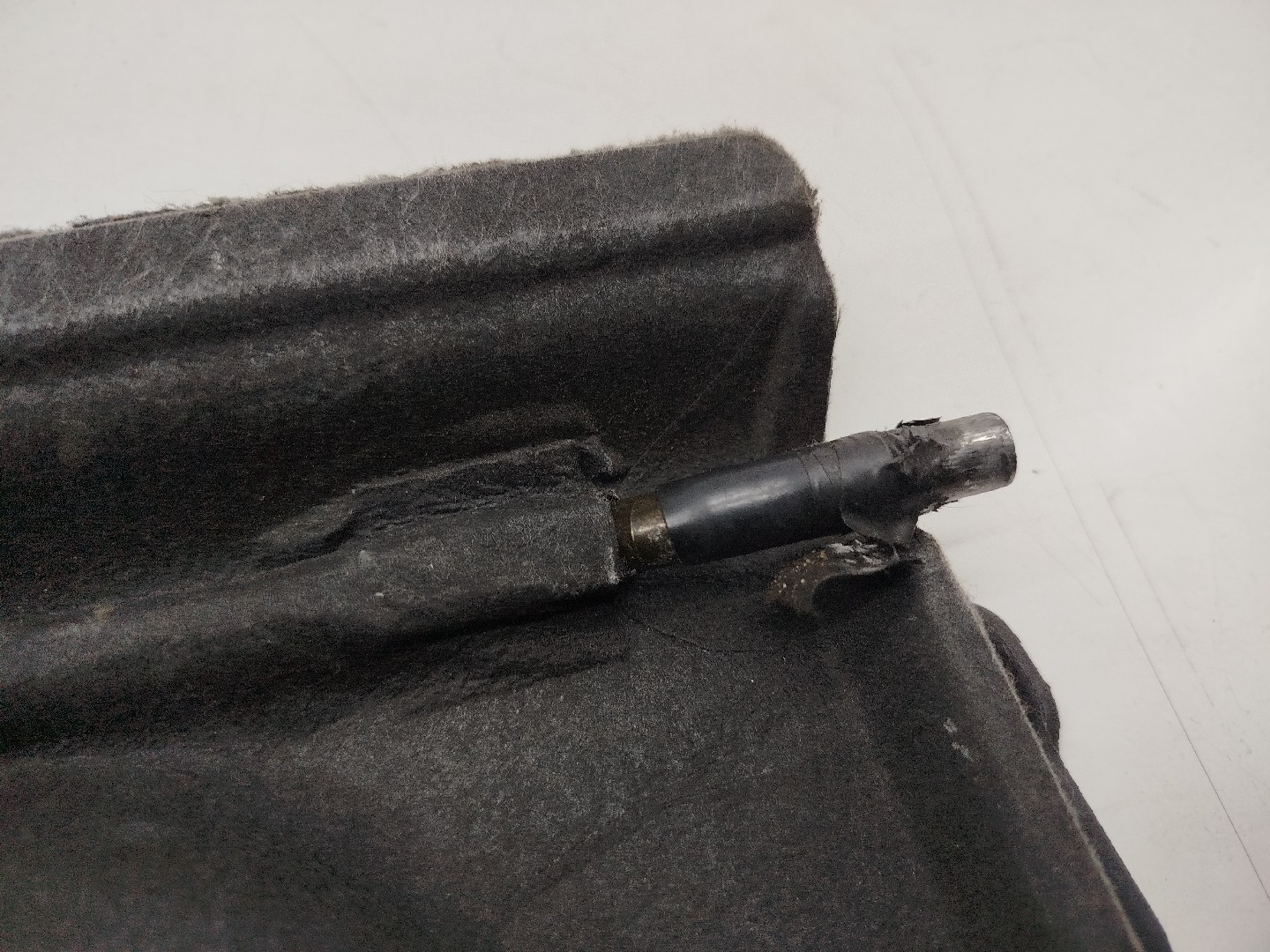 Cortina / Tampo da Mala DAEWOO LANOS (KLAT) | 97 -  Imagem-2