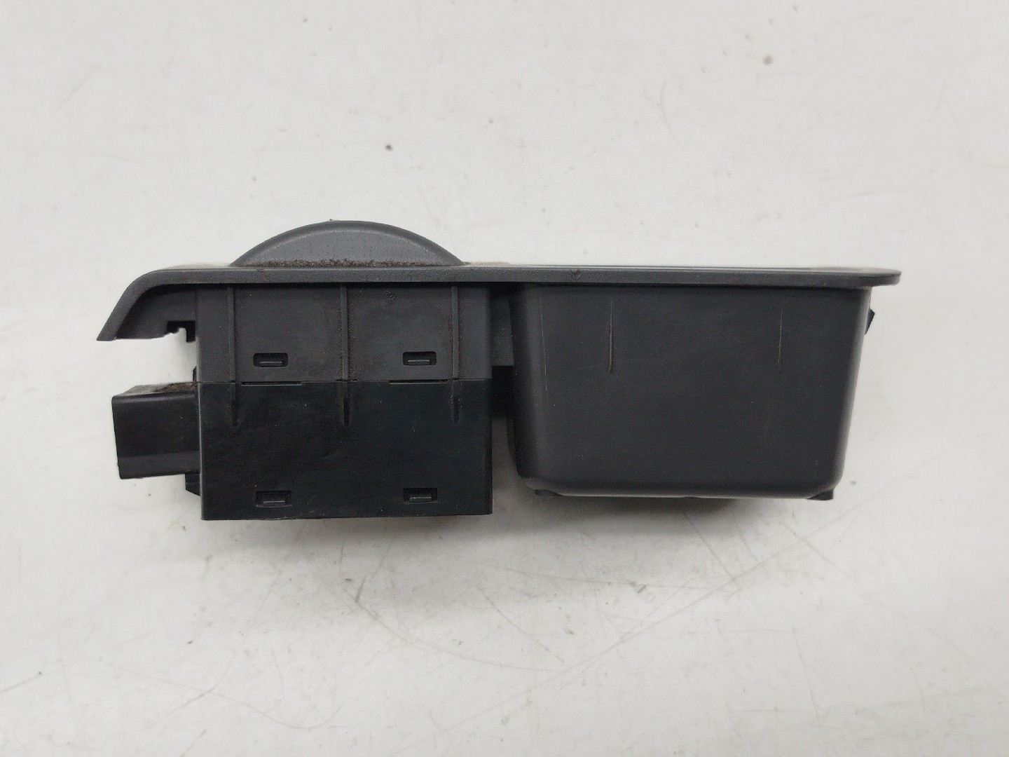 Comutador de vidro frente esquerdo DAEWOO LANOS (KLAT) | 97 -  Imagem-1