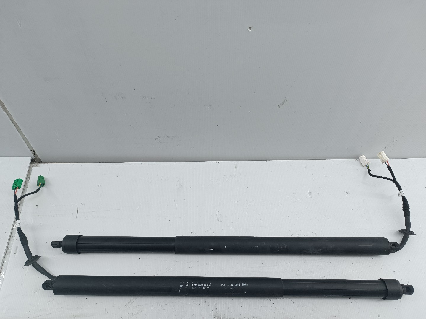 Amortecedores de mala esq. / Dir. PEUGEOT 5008 II | 16 - 