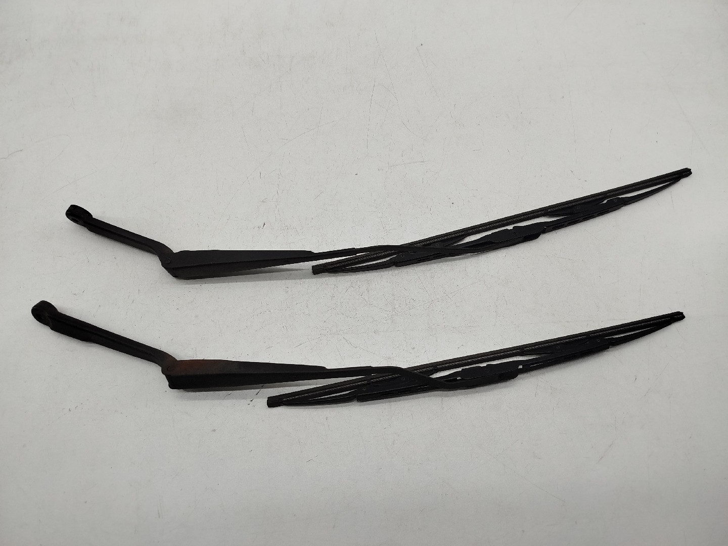 Braços das escovas frente DAEWOO LANOS (KLAT) | 97 - 