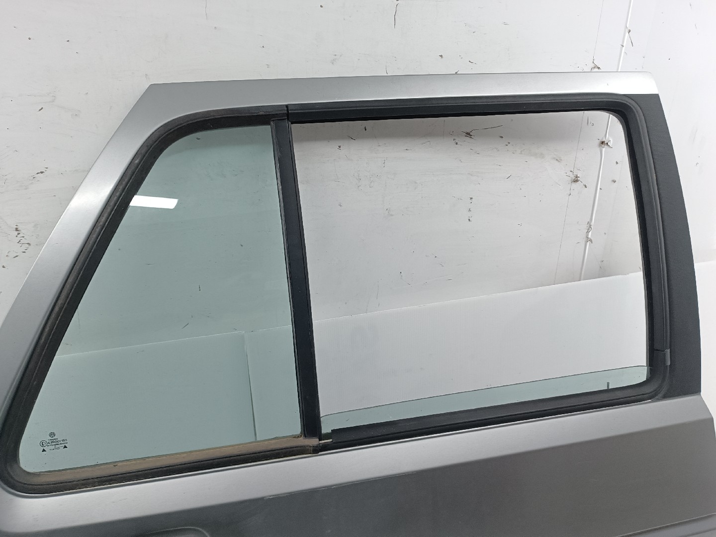 Porta Traseira Direita VOLKSWAGEN JETTA II (19E, 1G2, 165) | 83 - 92 Imagem-1