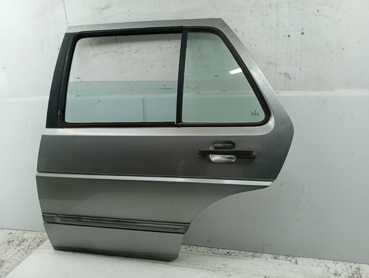 Porta Traseira Esquerda VOLKSWAGEN JETTA II (19E, 1G2, 165) | 83 - 92 Imagem-1