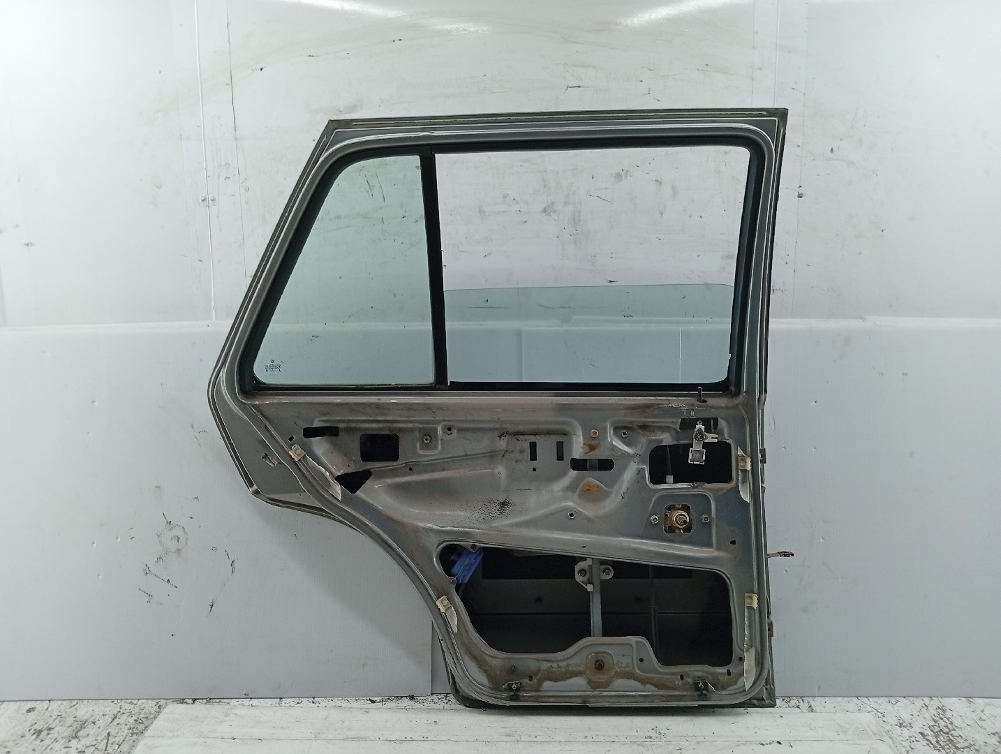 Porta Traseira Esquerda VOLKSWAGEN JETTA II (19E, 1G2, 165) | 83 - 92 Imagem-3