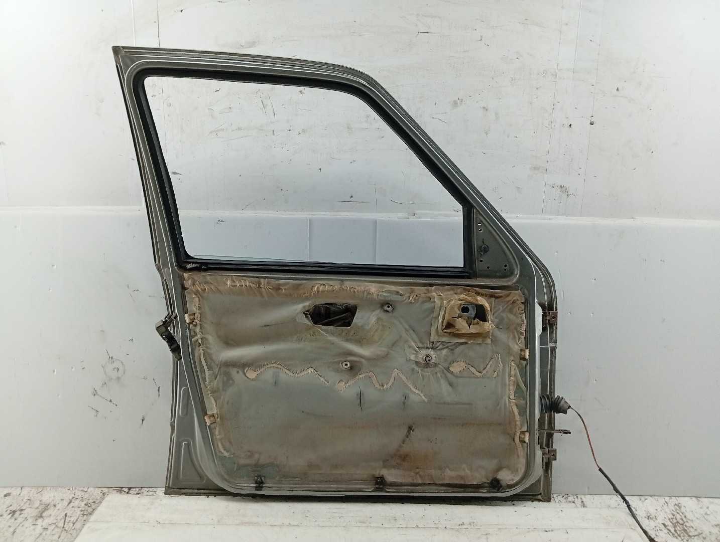 Porta Frente Esquerda VOLKSWAGEN JETTA II (19E, 1G2, 165) | 83 - 92 Imagem-5