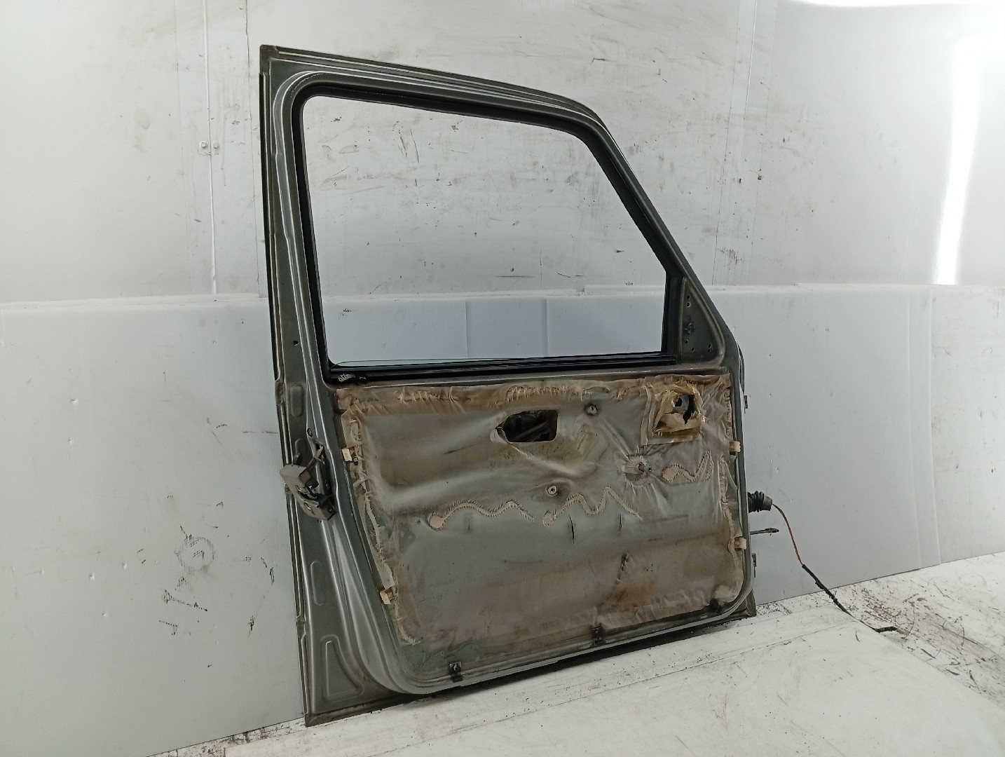 Porta Frente Esquerda VOLKSWAGEN JETTA II (19E, 1G2, 165) | 83 - 92 Imagem-4