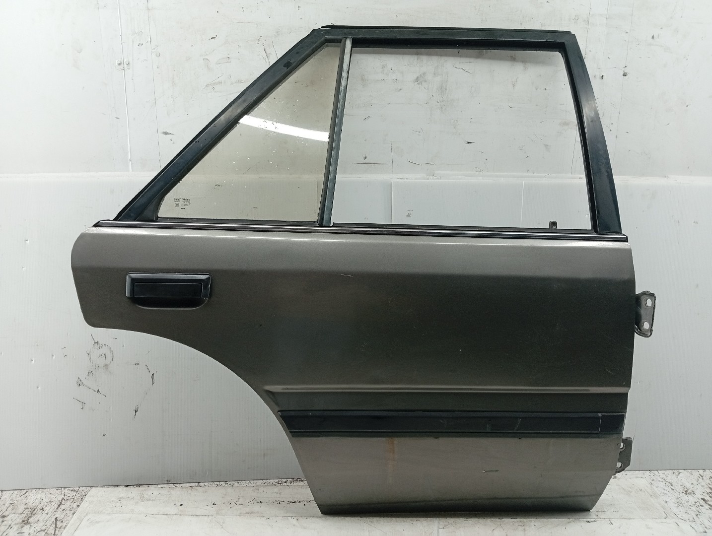 Porta Traseira Direita NISSAN BLUEBIRD (T72 , T12, U12) | 85 - 90