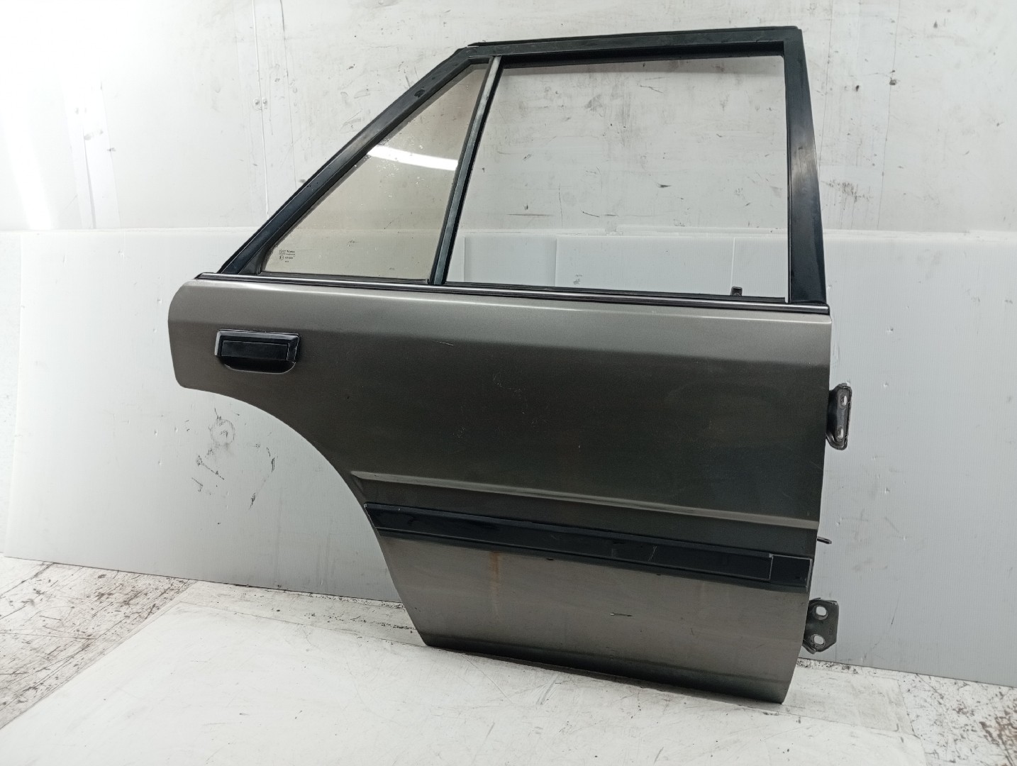 Porta Traseira Direita NISSAN BLUEBIRD (T72 , T12, U12) | 85 - 90 Imagem-1