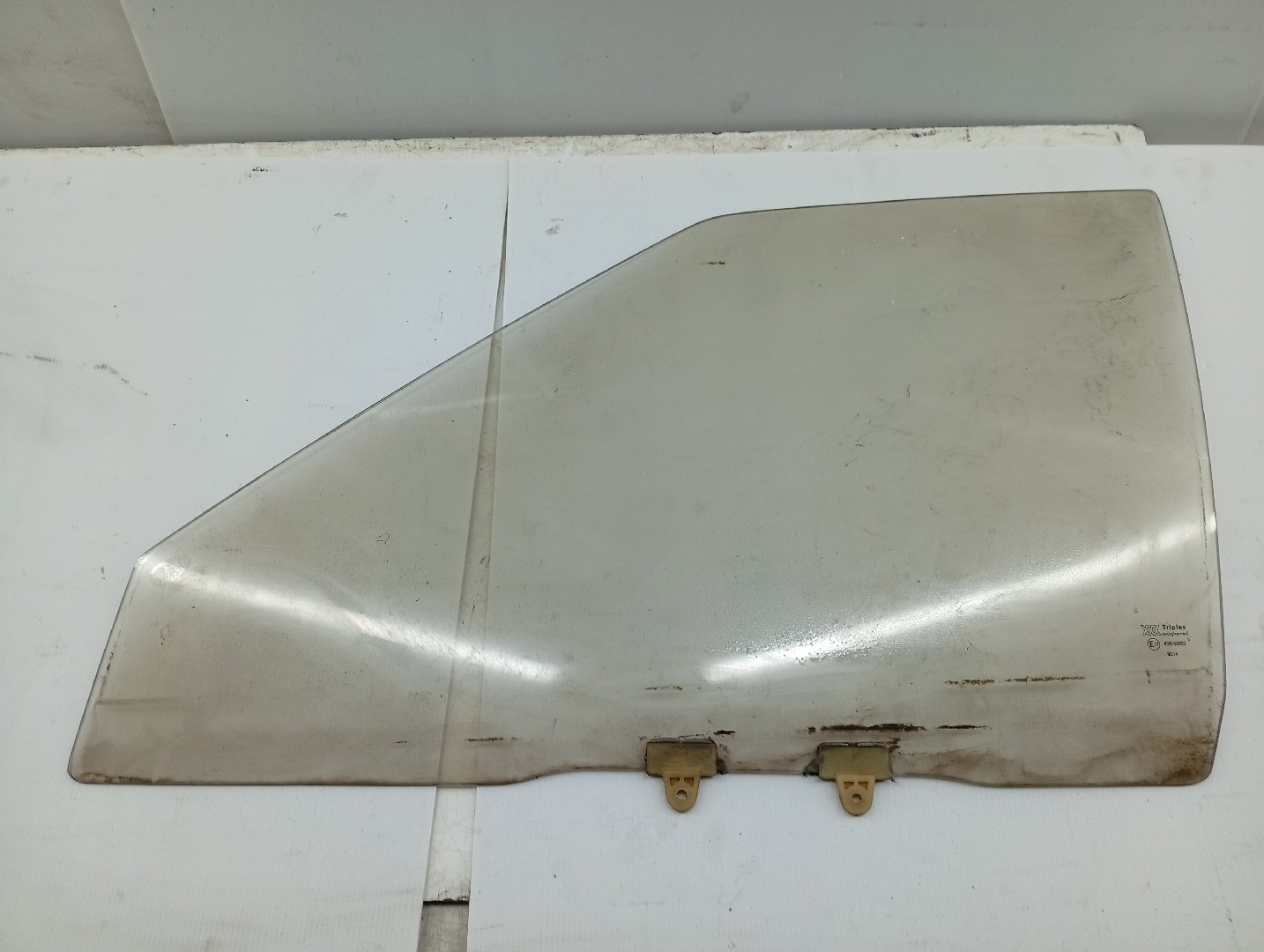 Vidro de Porta Frente Esquerdo NISSAN BLUEBIRD (T72 , T12, U12) | 85 - 90