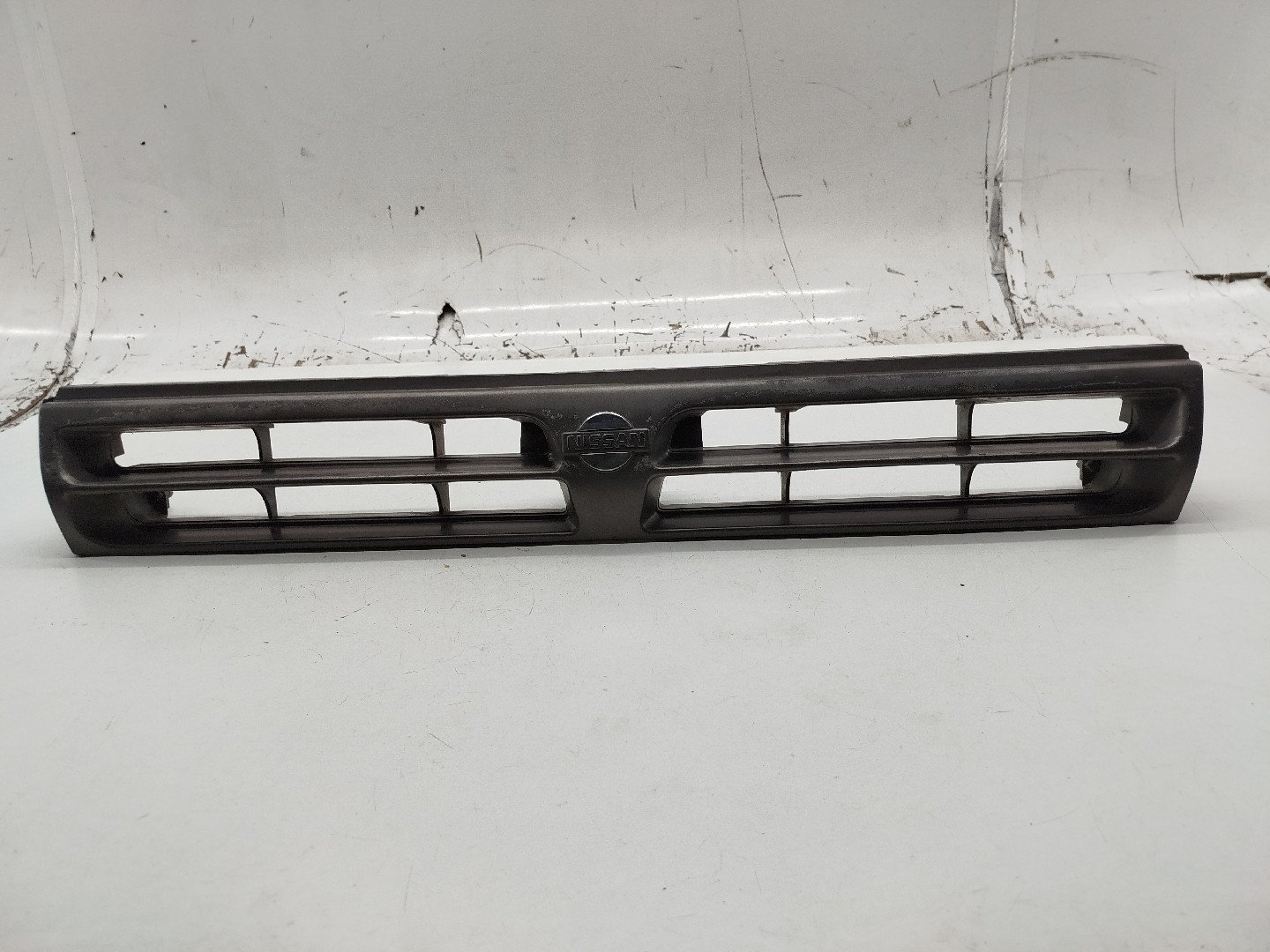 Grelha da Frente NISSAN BLUEBIRD (T72 , T12, U12) | 85 - 90 Imagem-1