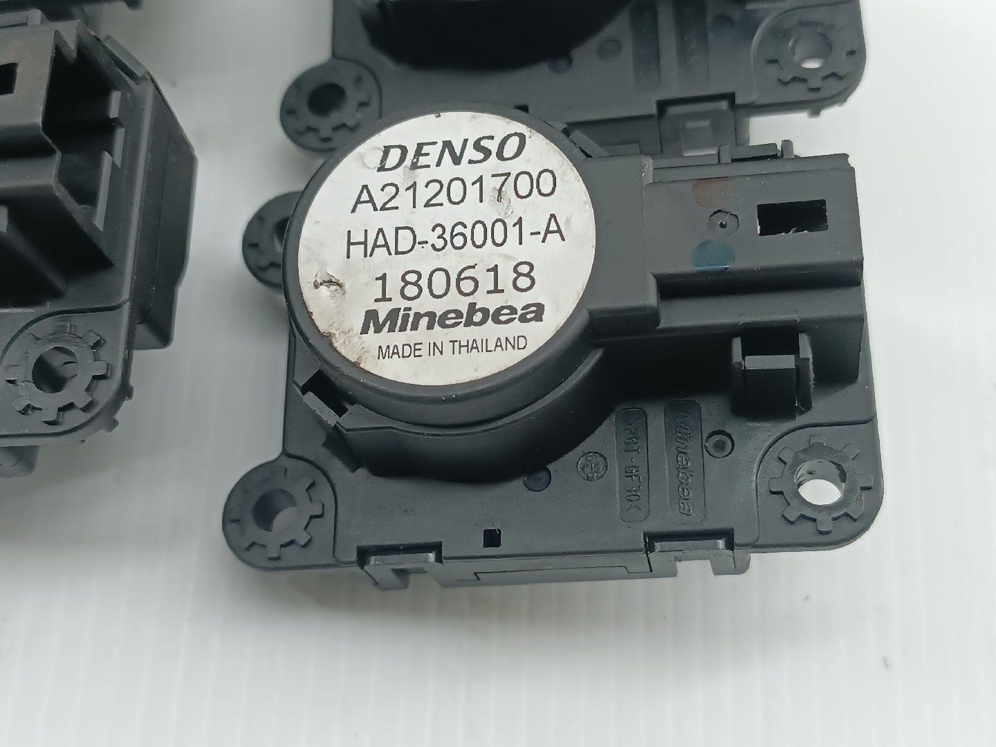 Motores atuadores de sofagem PEUGEOT 3008 SUV (M_) | 16 -  Imagem-2