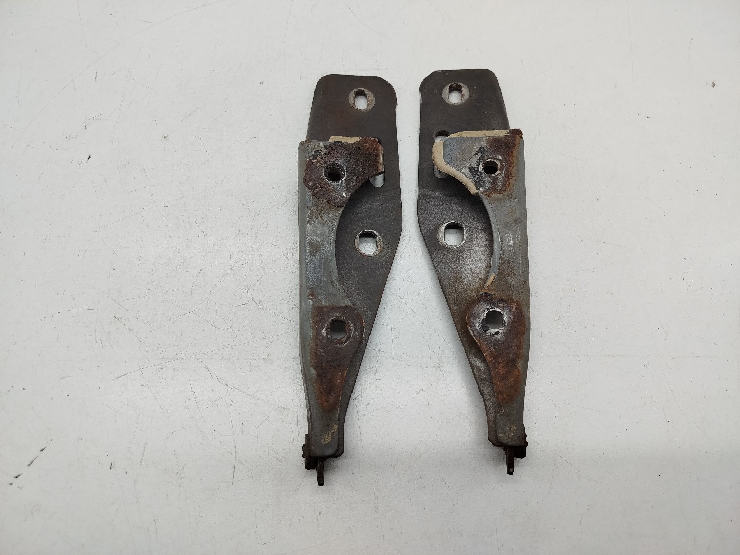 Dobradiças do capô NISSAN BLUEBIRD (T72 , T12, U12) | 85 - 90