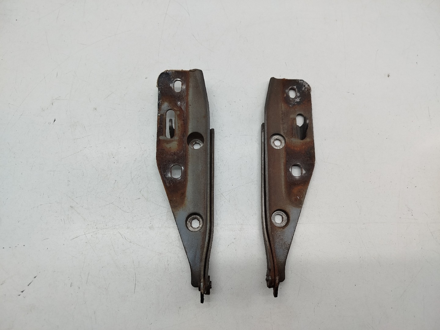 Dobradiças do capô NISSAN BLUEBIRD (T72 , T12, U12) | 85 - 90 Imagem-4