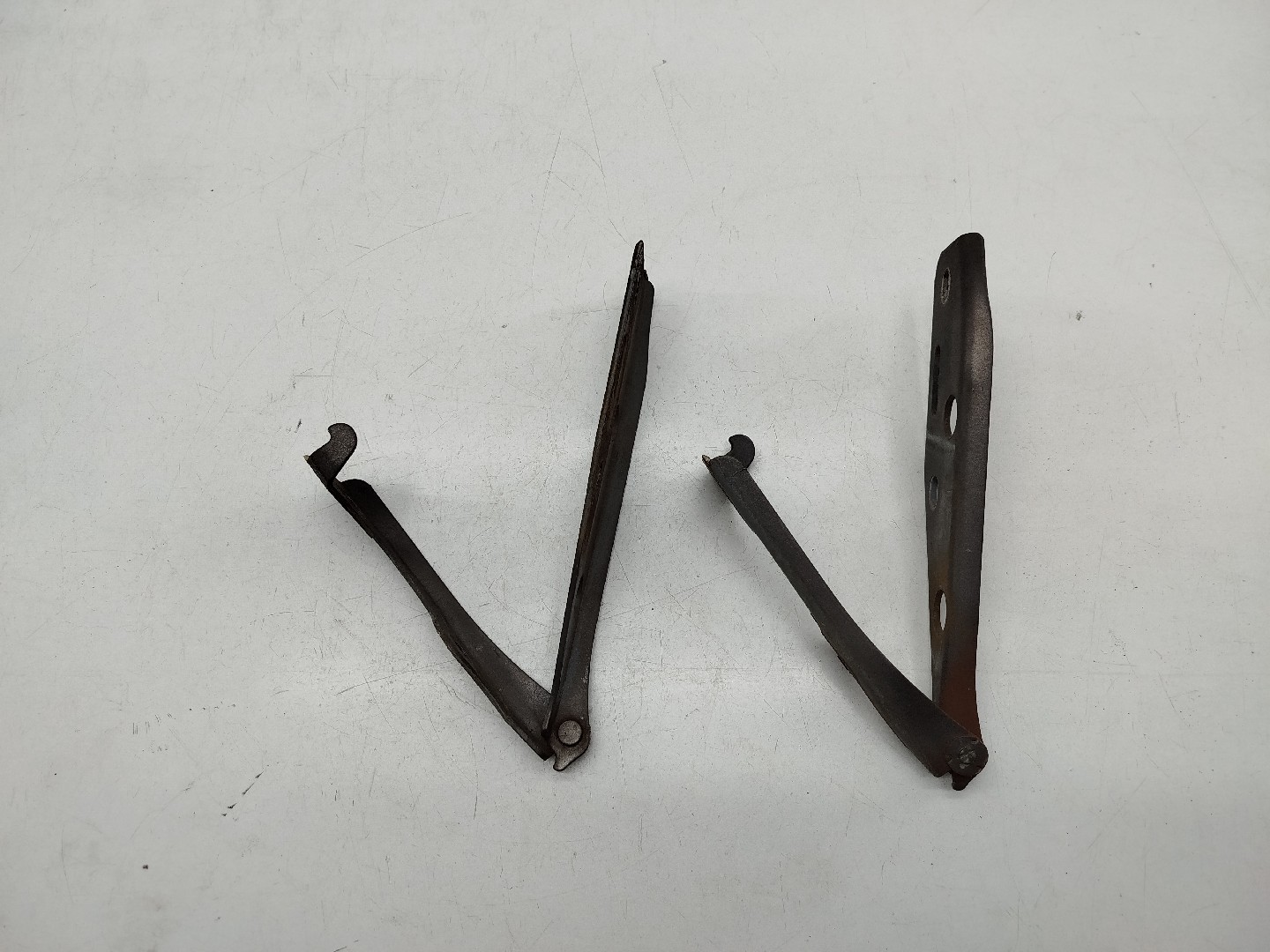 Dobradiças do capô NISSAN BLUEBIRD (T72 , T12, U12) | 85 - 90 Imagem-2