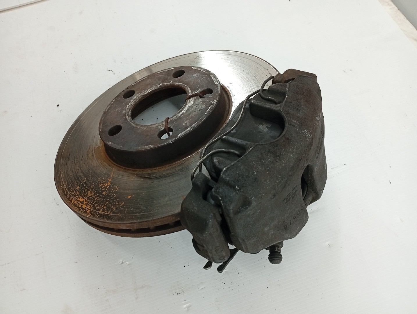 Pinça frente direita VOLKSWAGEN PASSAT (3B2) | 96 - 01 Imagem-5