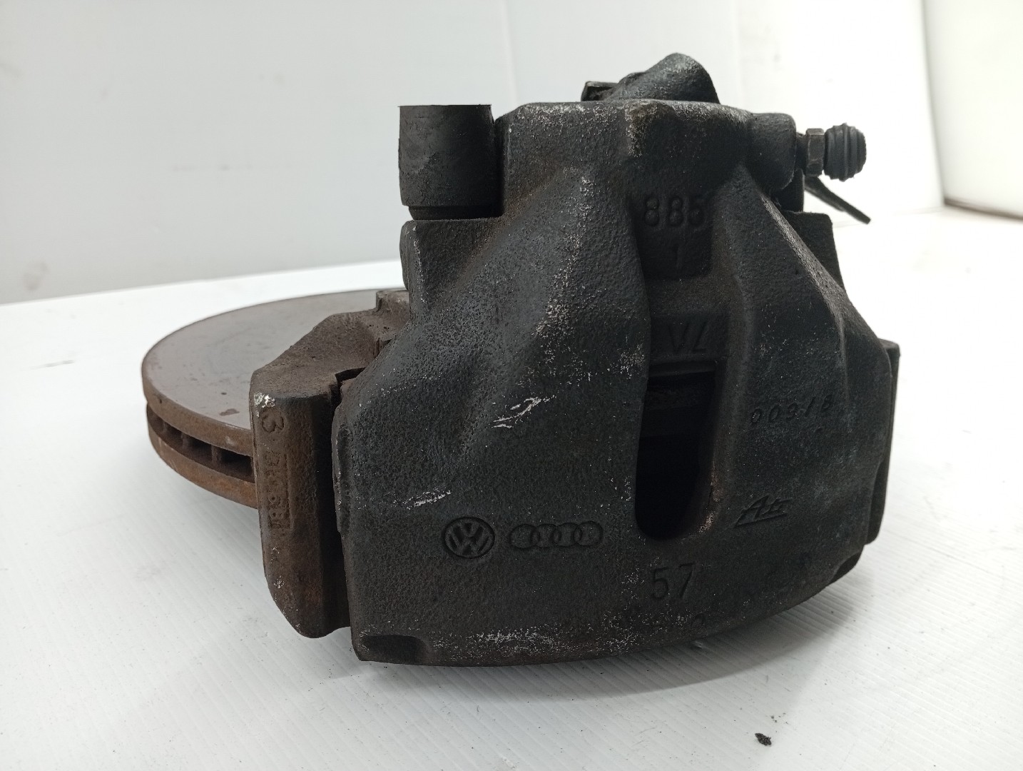 Pinça frente direita VOLKSWAGEN PASSAT (3B2) | 96 - 01 Imagem-2