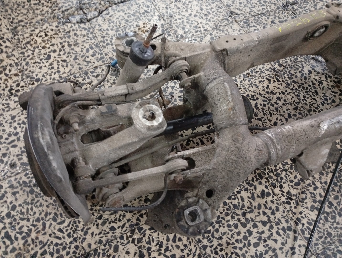 Eixo traseiro MERCEDES-BENZ C-CLASS (W204) | 07 - 15 Imagem-1