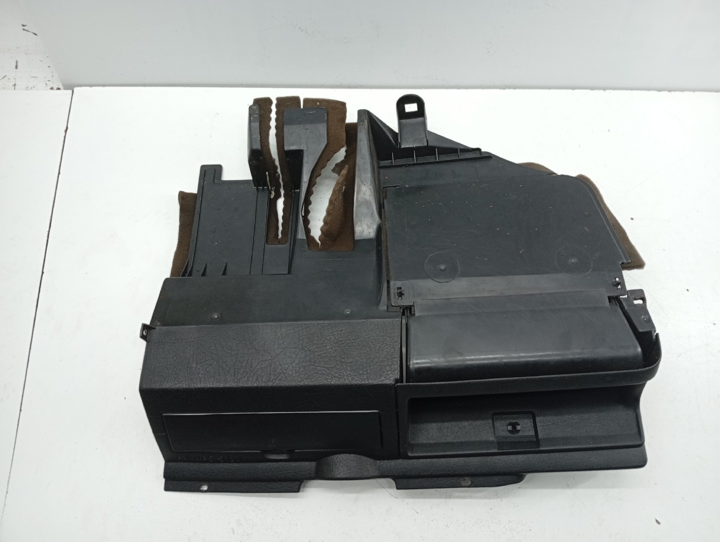 Acabamento de Tablier VOLKSWAGEN JETTA II (19E, 1G2, 165) | 83 - 92 Imagem-5