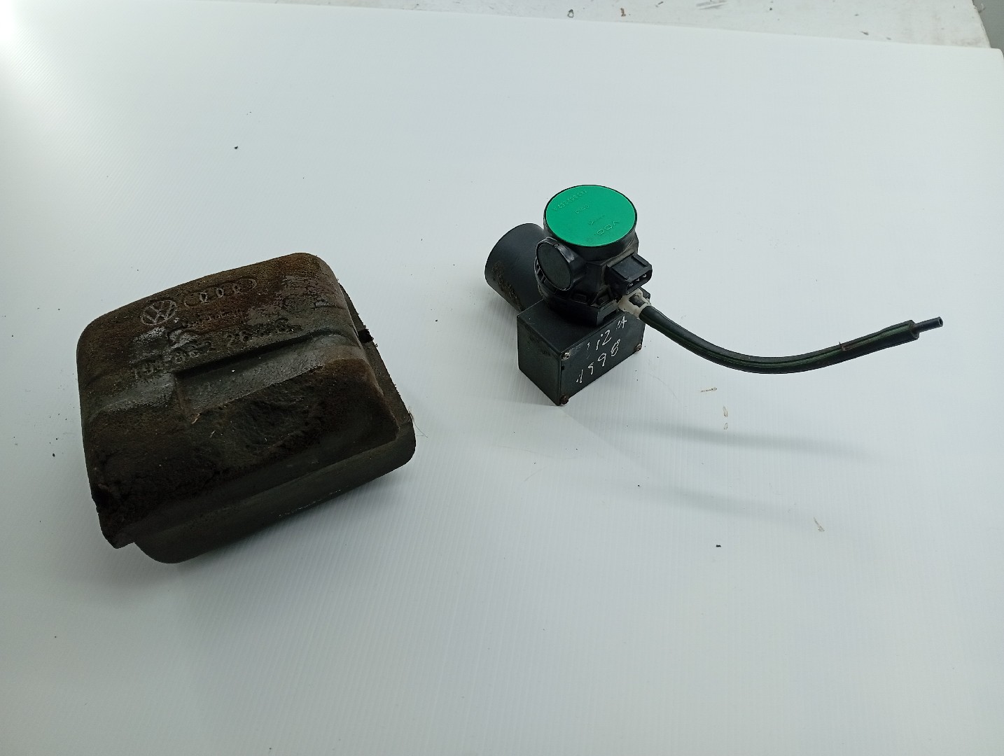 Módulo de Fecho Central VOLKSWAGEN JETTA II (19E, 1G2, 165) | 83 - 92 Imagem-3