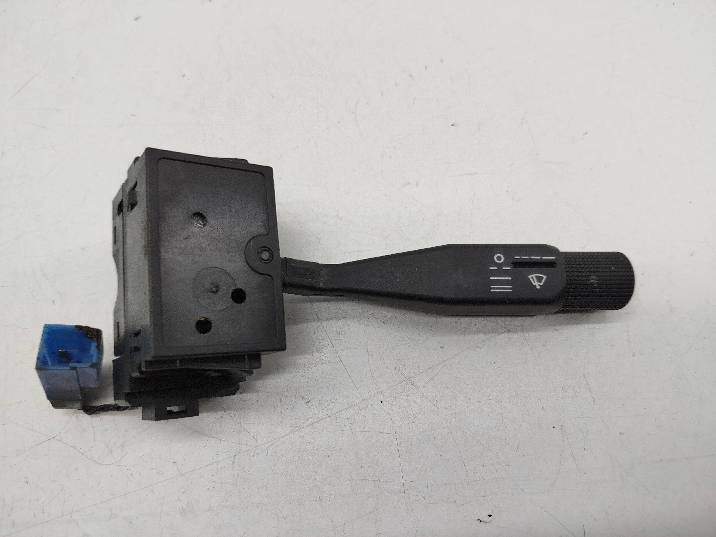 Comutador de limpa-para-brisas NISSAN BLUEBIRD (T72 , T12, U12) | 85 - 90