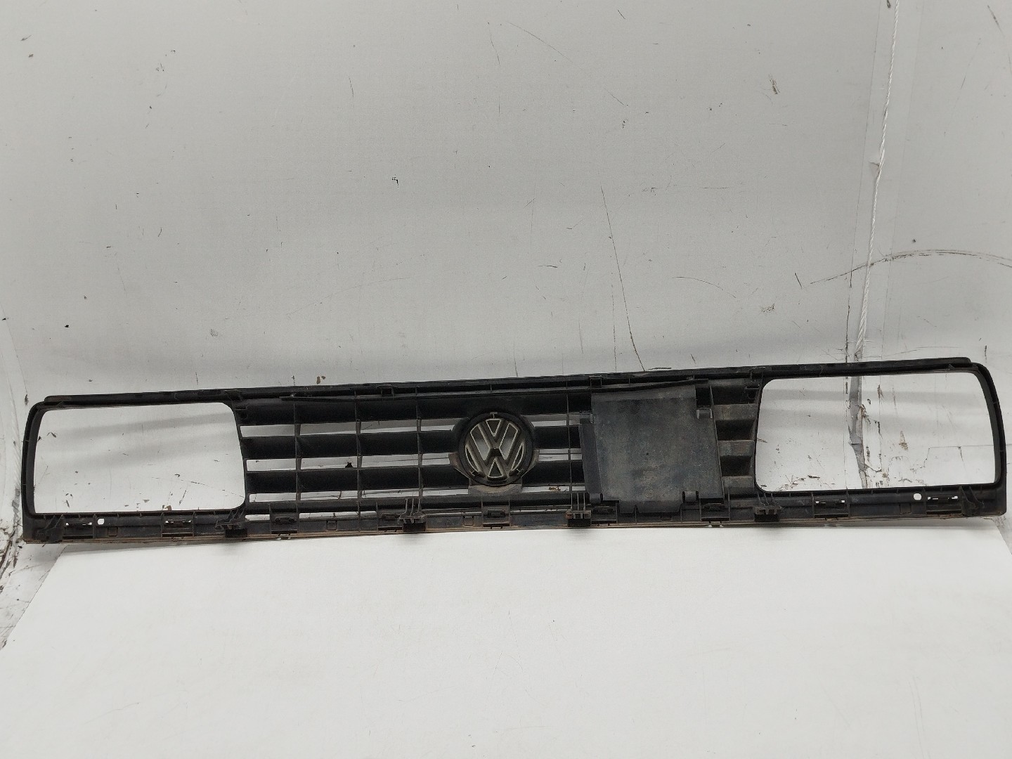 Grelha da Frente VOLKSWAGEN JETTA II (19E, 1G2, 165) | 83 - 92 Imagem-4