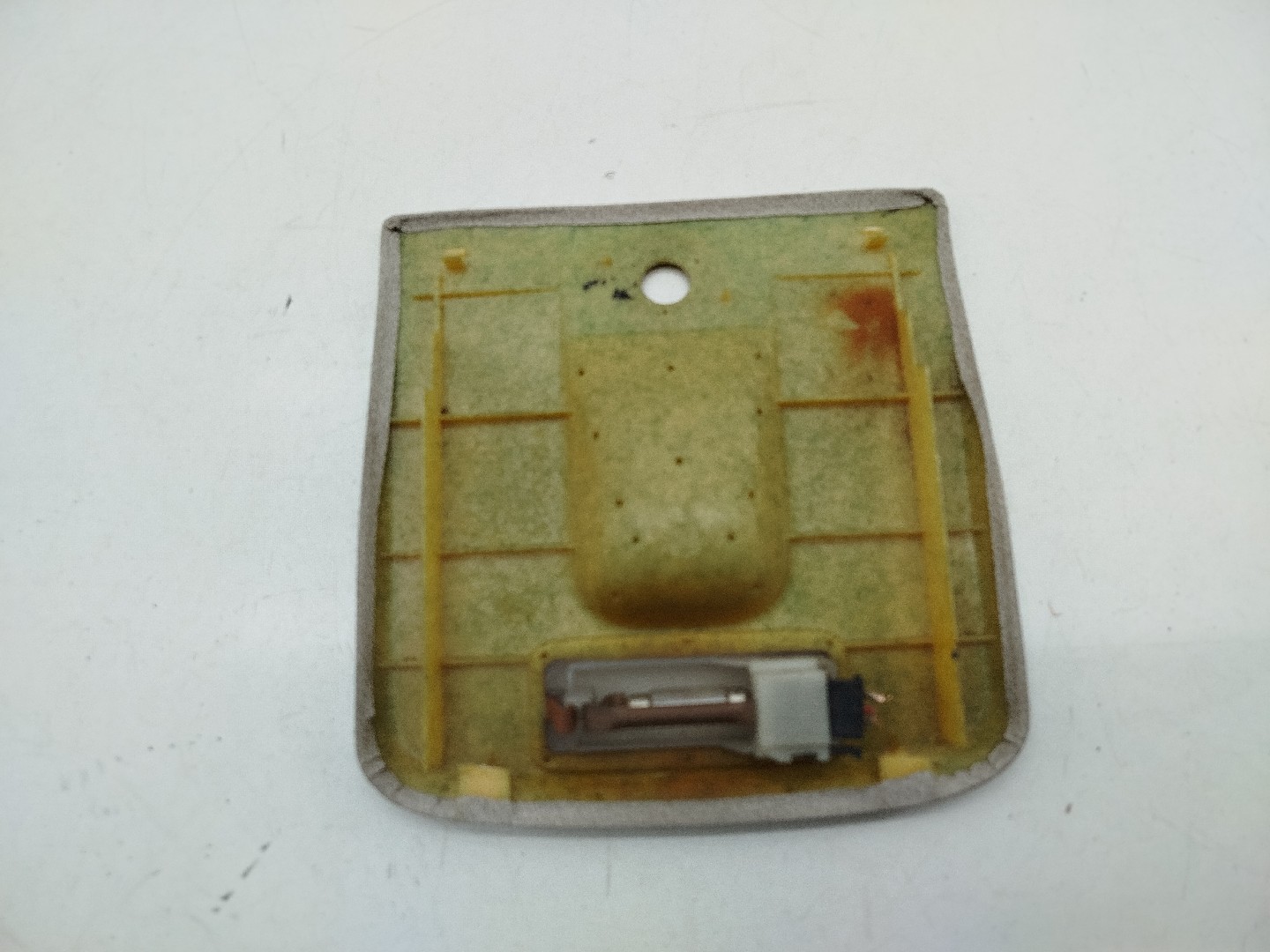 Luz interior VOLKSWAGEN JETTA II (19E, 1G2, 165) | 83 - 92 Imagem-1