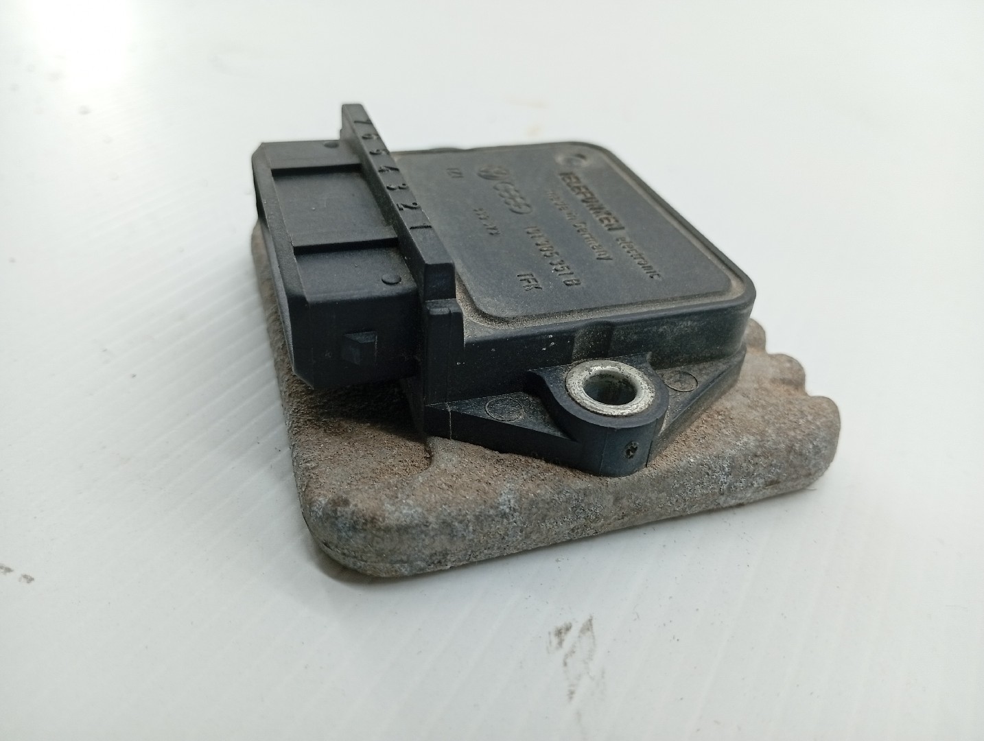 Unidade de control VOLKSWAGEN JETTA II (19E, 1G2, 165) | 83 - 92 Imagem-1