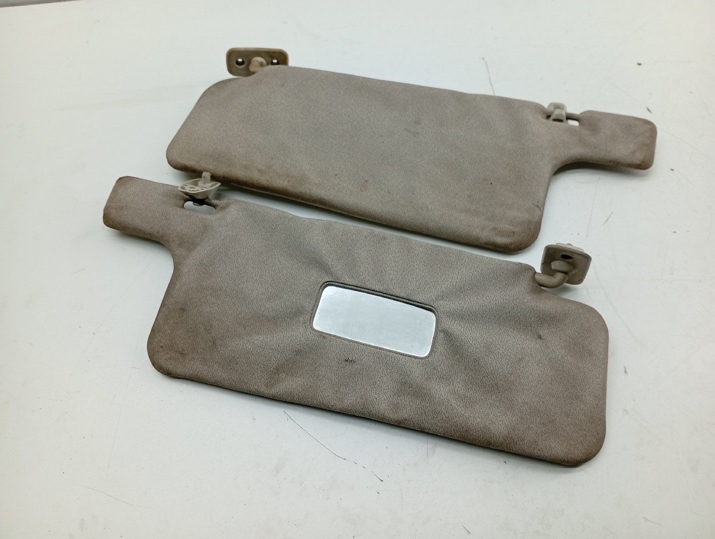 Conjunto 2 Palas de Sol VOLKSWAGEN JETTA II (19E, 1G2, 165) | 83 - 92 Imagem-3