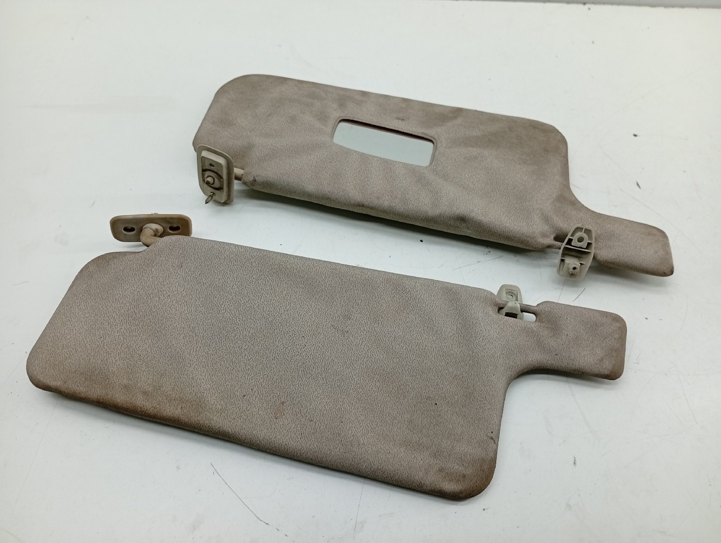 Conjunto 2 Palas de Sol VOLKSWAGEN JETTA II (19E, 1G2, 165) | 83 - 92 Imagem-2