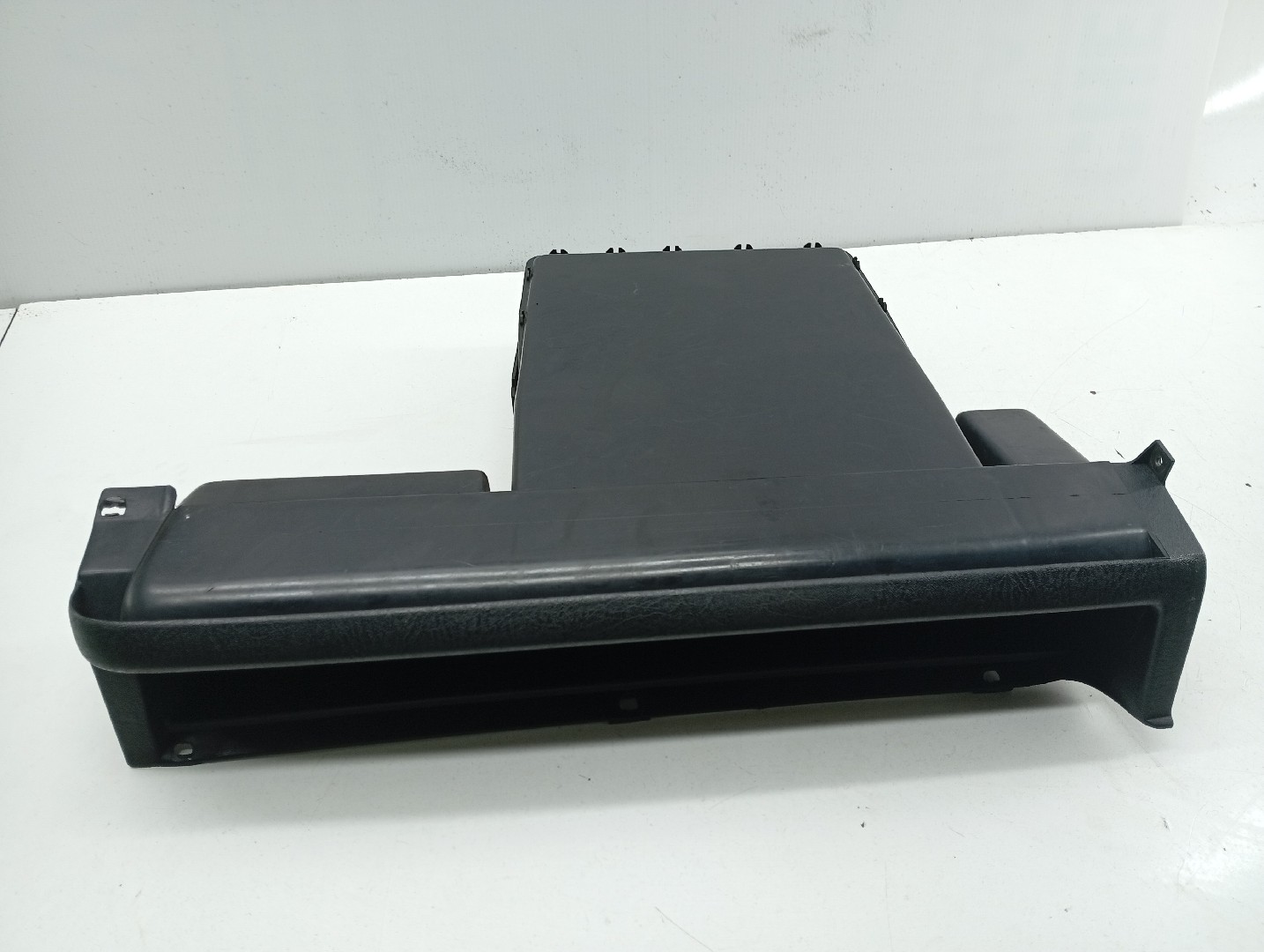 Porta luvas VOLKSWAGEN JETTA II (19E, 1G2, 165) | 83 - 92 Imagem-3