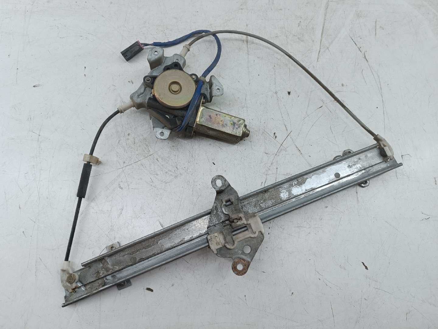 Elevador Frente Direito Elétrico NISSAN BLUEBIRD (T72 , T12, U12) | 85 - 90 Imagem-2