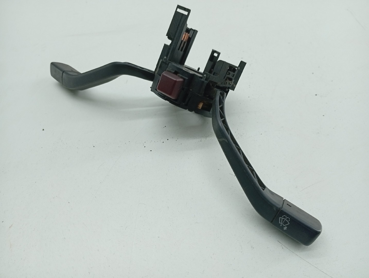 Comutador de piscas e limpa para-brisas VOLKSWAGEN JETTA II (19E, 1G2, 165) | 83 - 92 Imagem-1