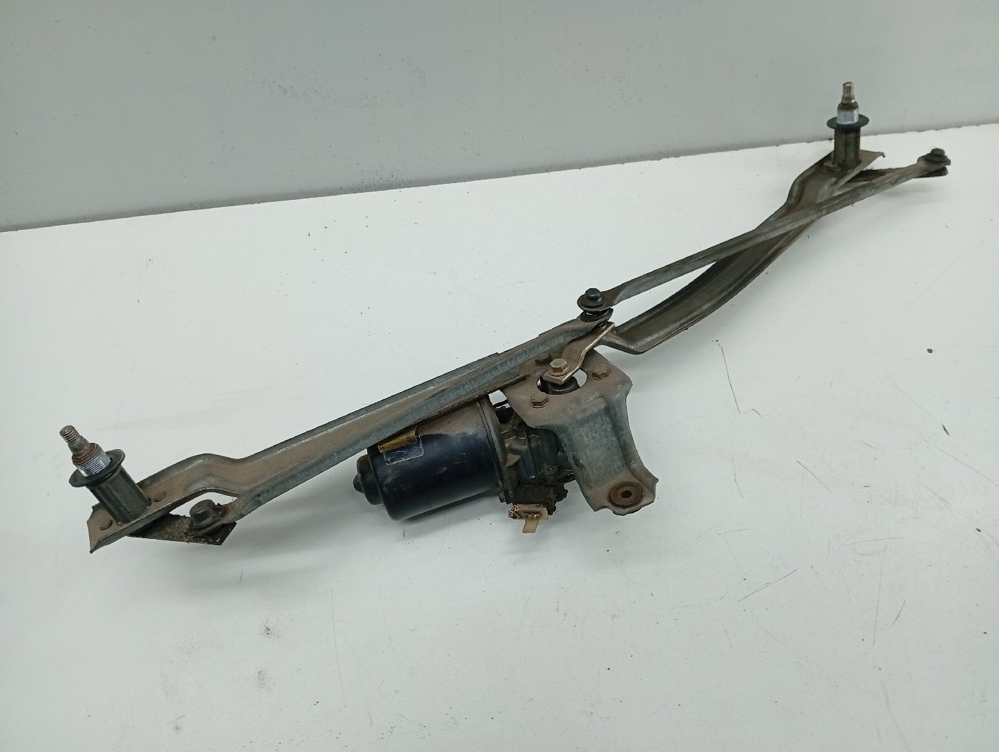 Motor do Limpa Para-Brisas VOLKSWAGEN JETTA II (19E, 1G2, 165) | 83 - 92 Imagem-4